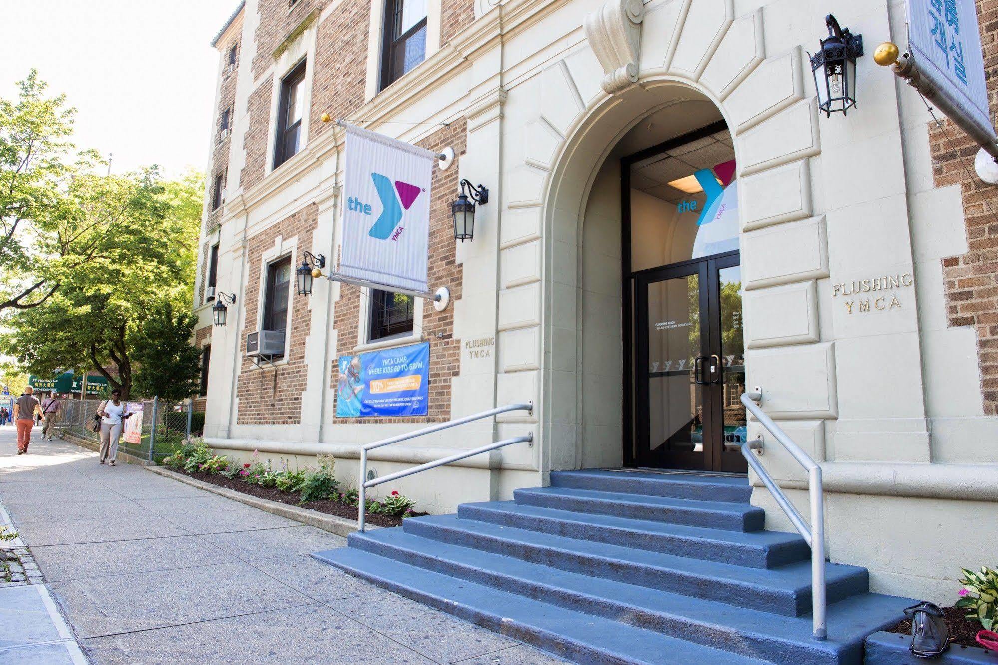 Flushing Ymca Hostel New York Exterior photo